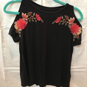 cold shoulder embroidered tee